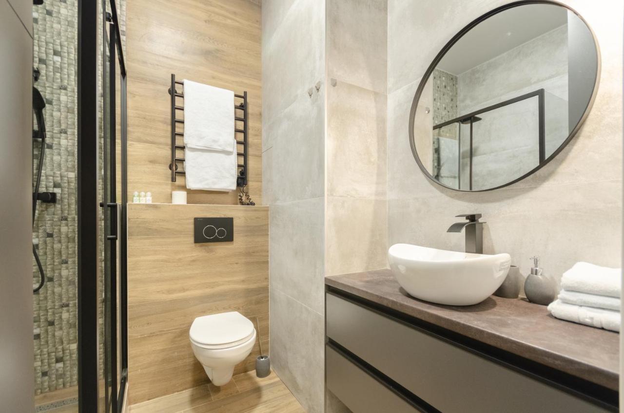 Petrovdom 12-131B Apartments In Rc "Yaroslaviv Grad"Bulvarno Kudriavska 17B Κίεβο Εξωτερικό φωτογραφία